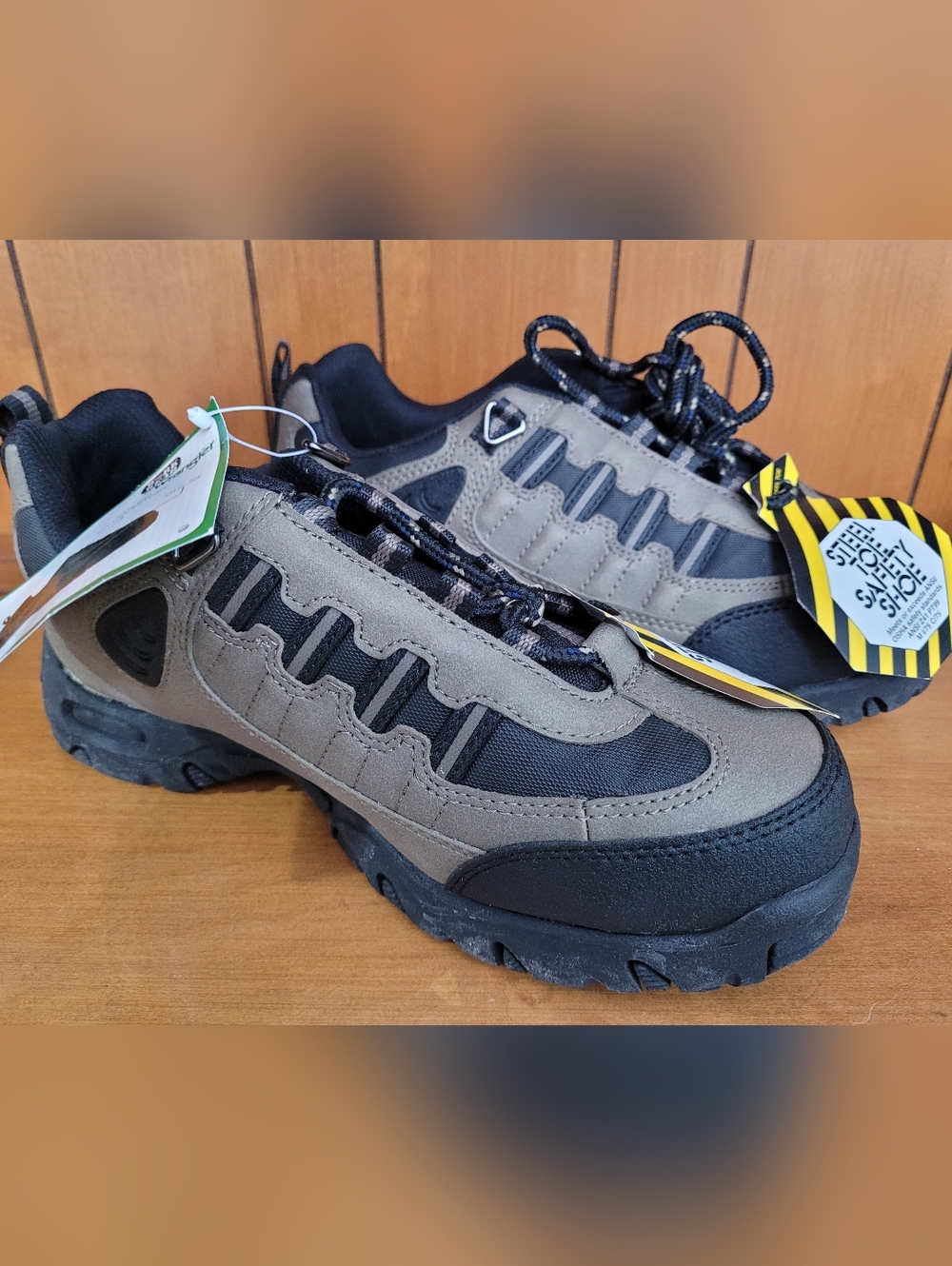 NWT Men's Wrangler Steel Toe Safety Work Shoes, Size 6.5